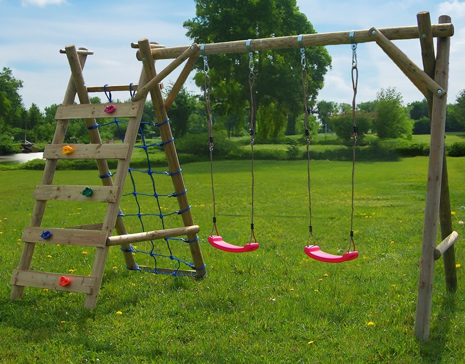Zweifachschaukel Ein Spielgerät mit zwei Schaukelbrettern und einem Kletterteil