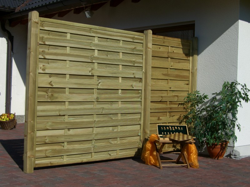 Exklusiv-Dichtzaun Ein Exklusiv-Dichtzaun Feld